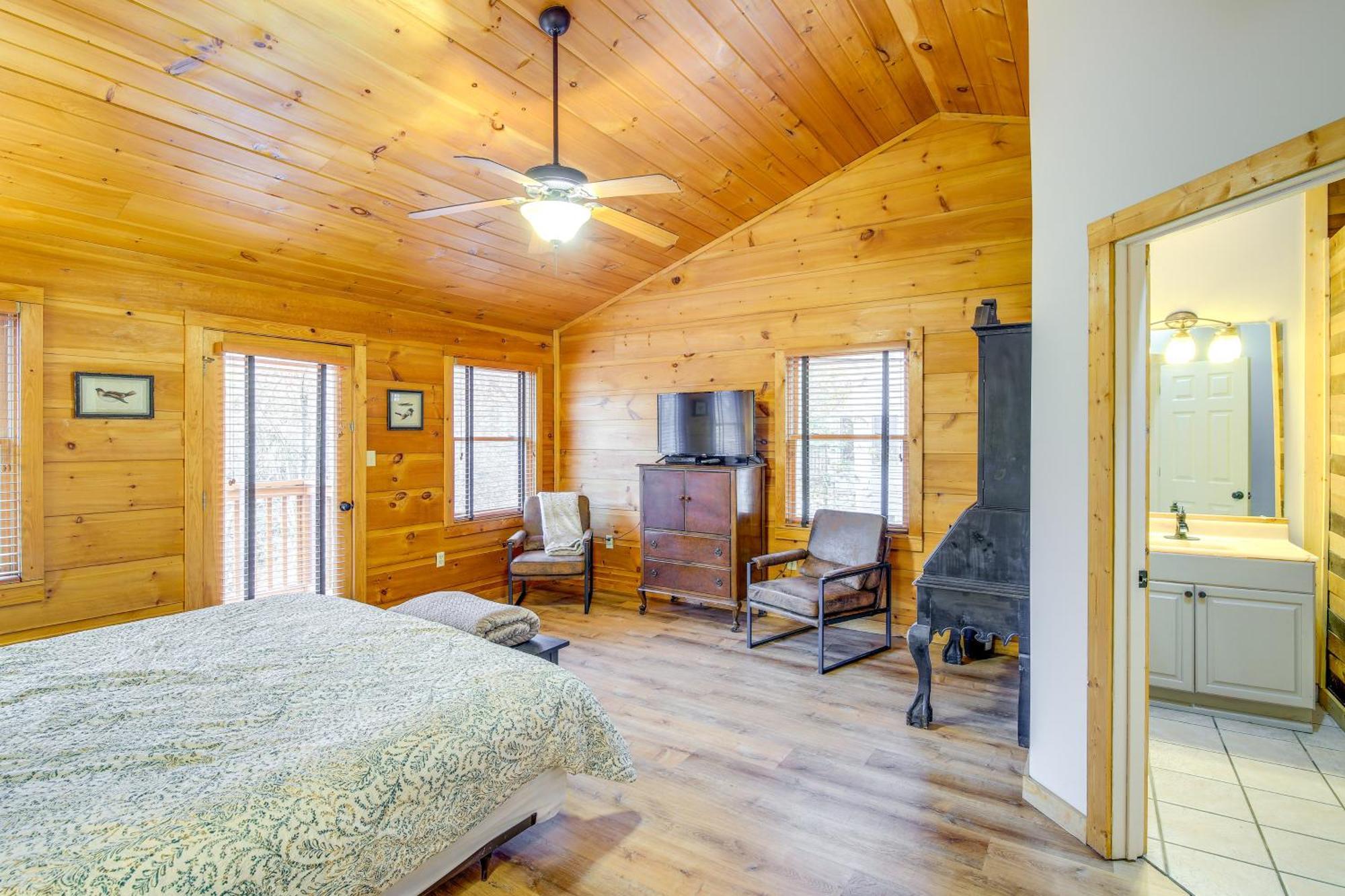 Pet-Friendly Gatlinburg Retreat With Hot Tub! Villa Luaran gambar