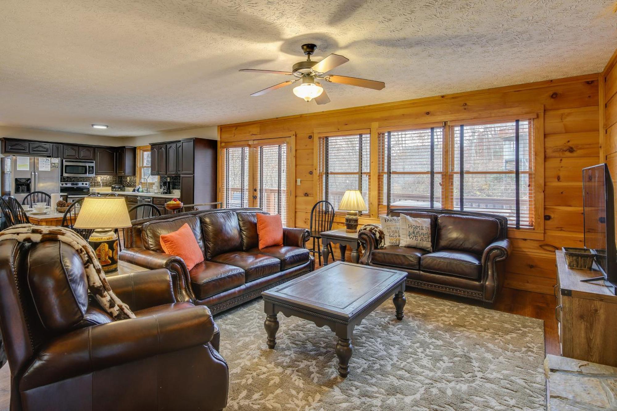 Pet-Friendly Gatlinburg Retreat With Hot Tub! Villa Luaran gambar