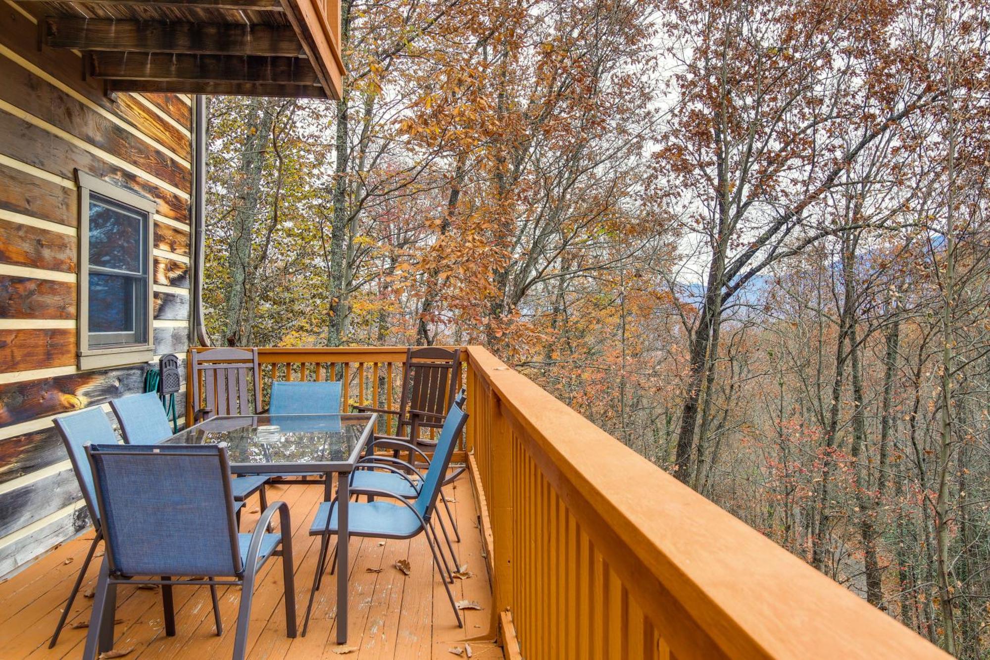 Pet-Friendly Gatlinburg Retreat With Hot Tub! Villa Luaran gambar