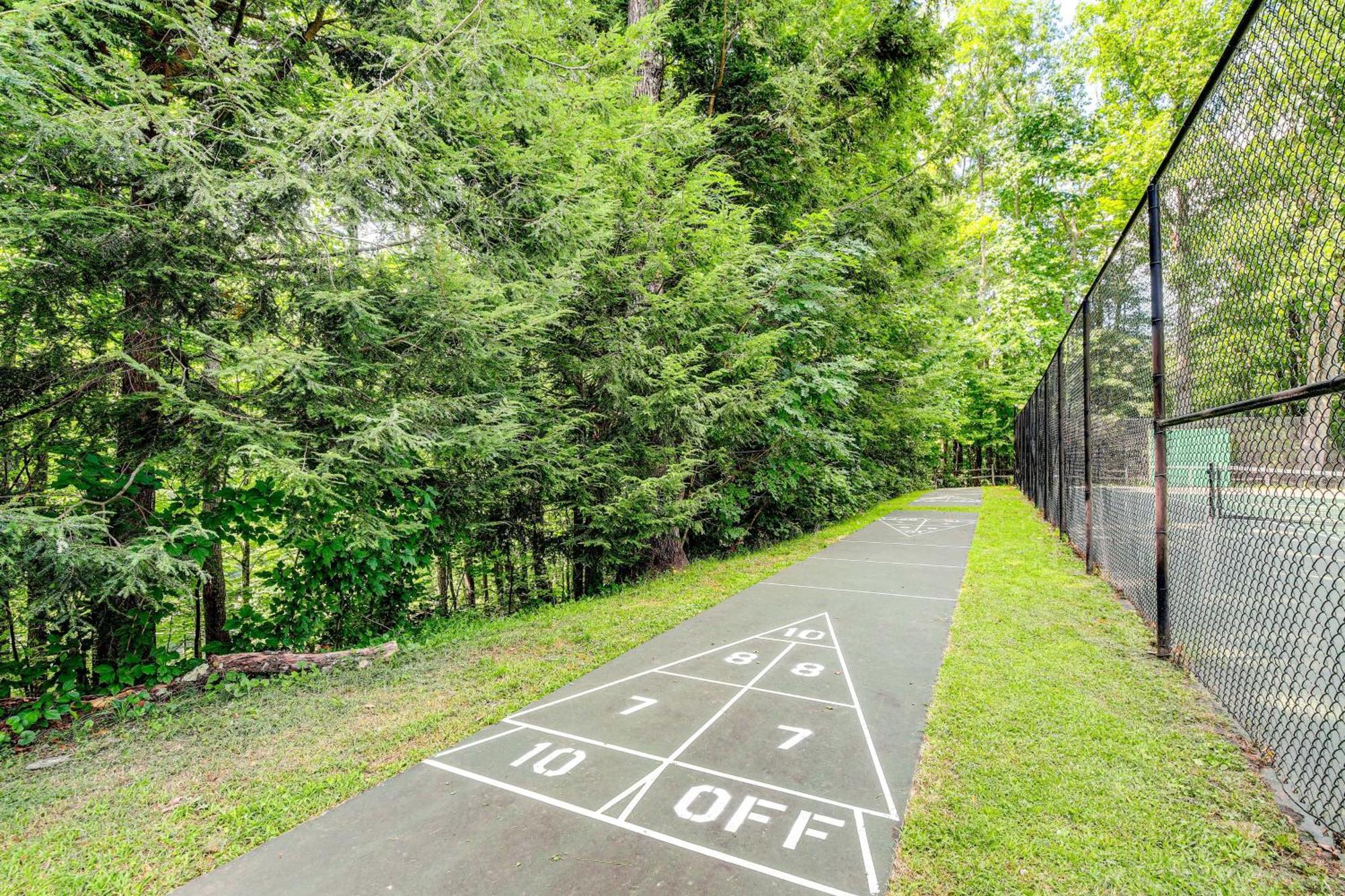 Pet-Friendly Gatlinburg Retreat With Hot Tub! Villa Luaran gambar